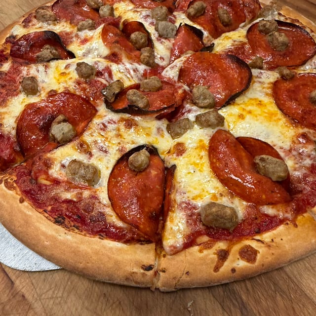 14" BYO Pizza.