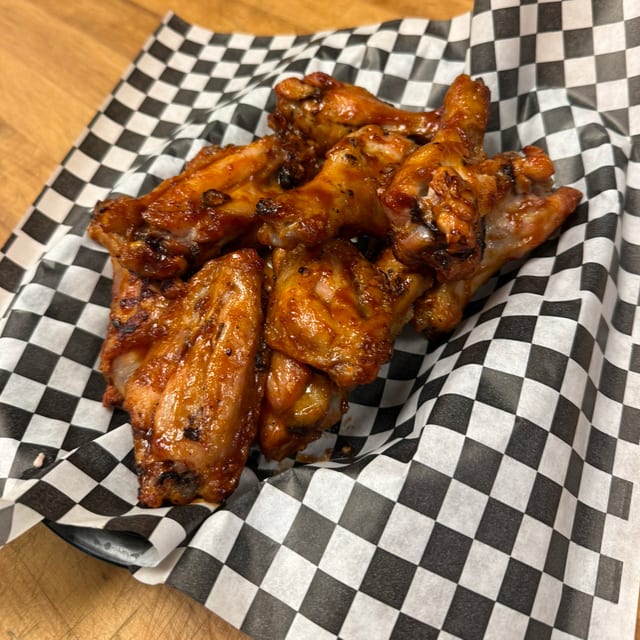 6 Pc. Chicken Wings.
